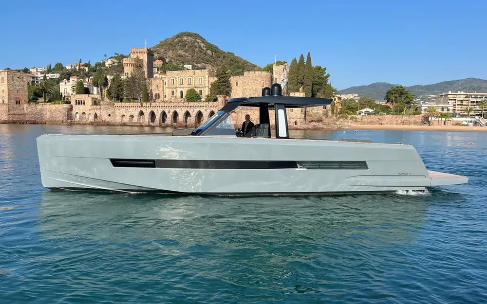 slider 0 Fjord 40 Open