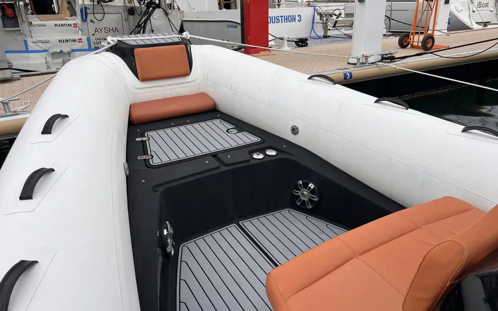 slider 2 Brig Eagle 8
