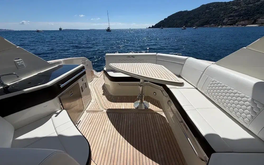 slider 7 Sea Ray 320 Sundancer