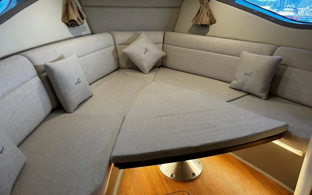 slider 17 Sea Ray 320 Sundancer