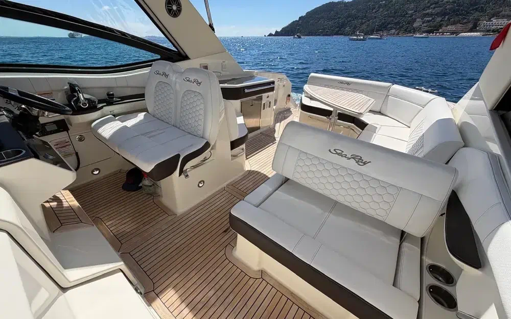 slider 11 Sea Ray 320 Sundancer