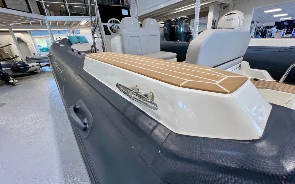 slider 8 Capelli Tempest 750 Luxe