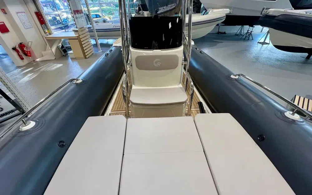 slider 16 Capelli Tempest 750 Luxe