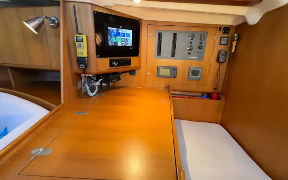 slider 10 X-Yachts X-43