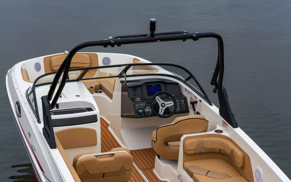 slider 0 Bayliner VR6