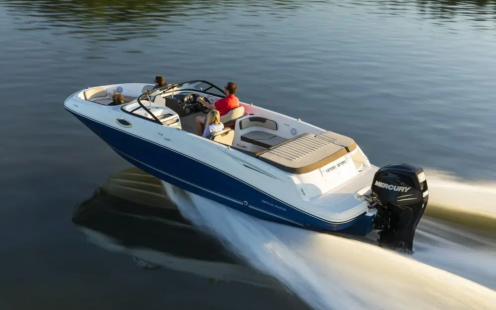slider 1 Bayliner VR6
