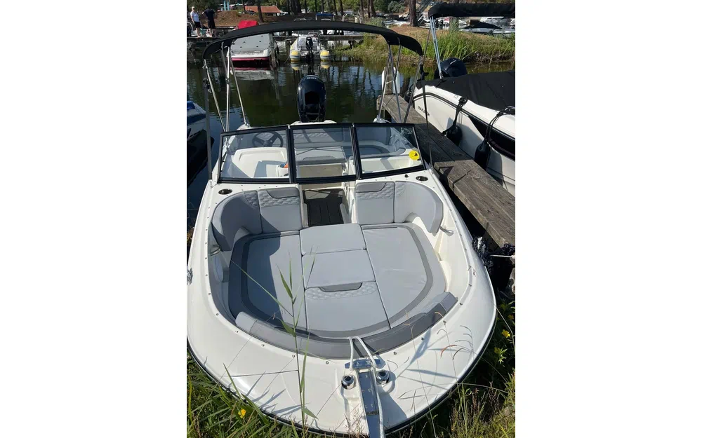 slider 2 Bayliner M17
