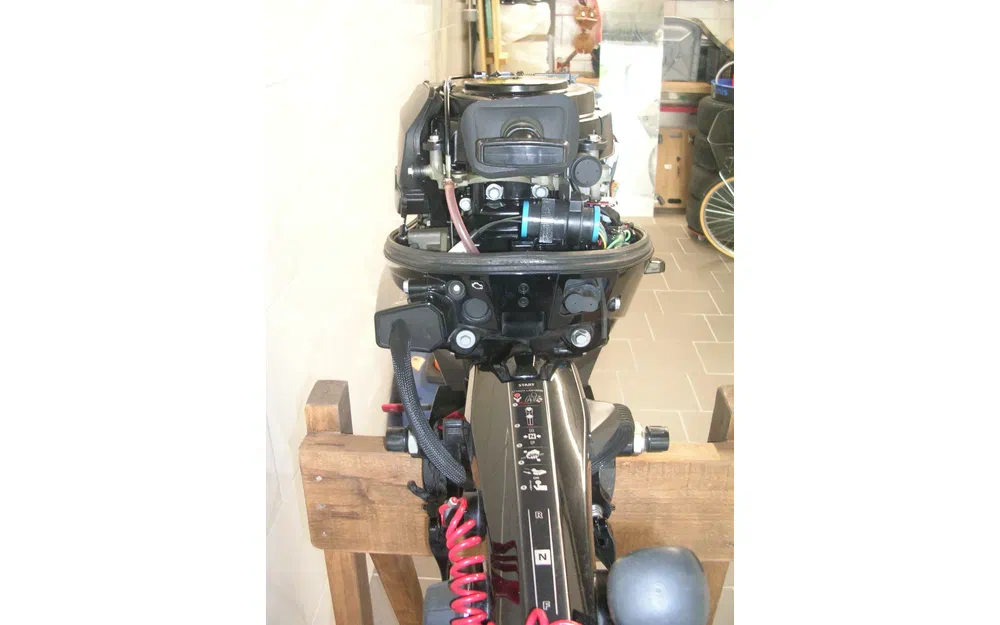slider 4 Mercury F20 MH
