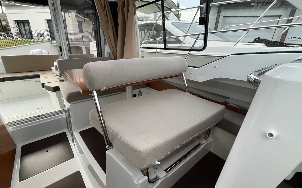 slider 7 Jeanneau Merry Fisher 795