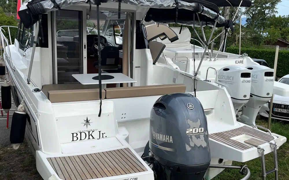 slider 2 Jeanneau Merry Fisher 795