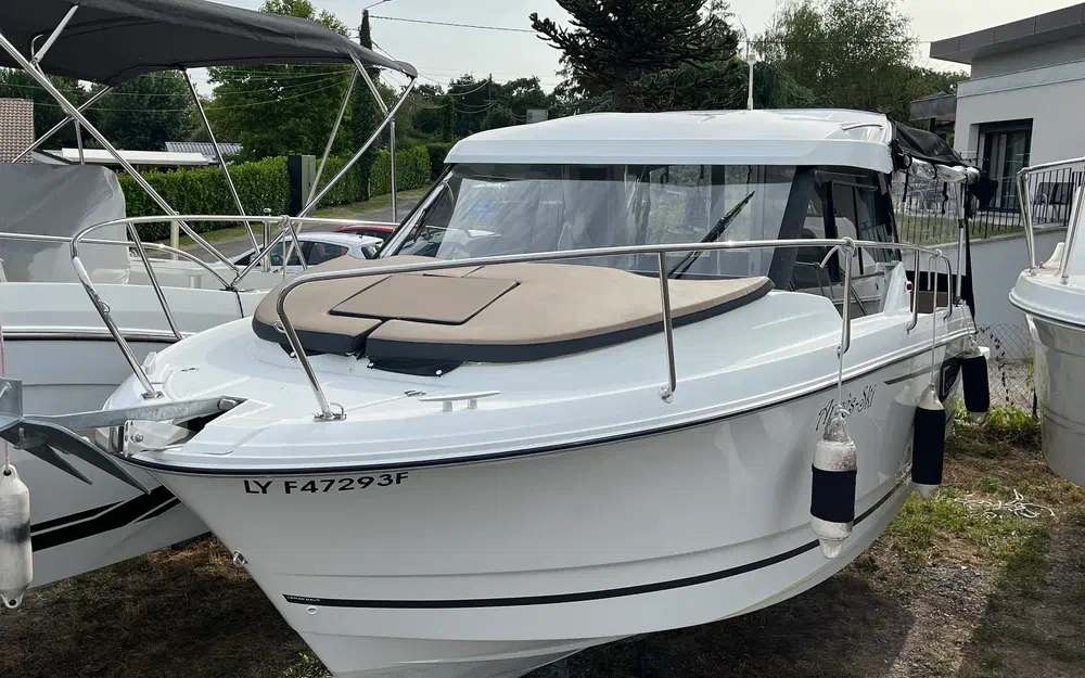 slider 1 Jeanneau Merry Fisher 795