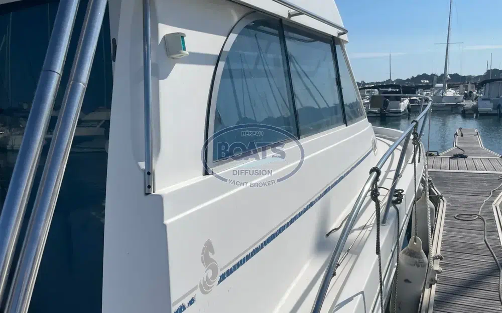 slider 12 Beneteau Antares Serie 9