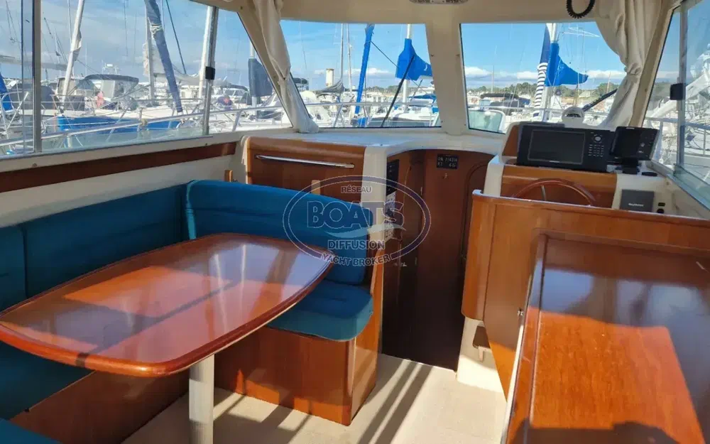 slider 1 Beneteau Antares Serie 9