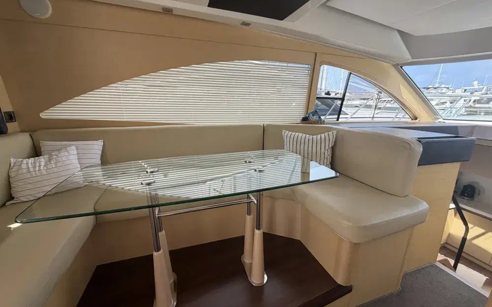 slider 17 Beneteau Monte Carlo 47 Fly