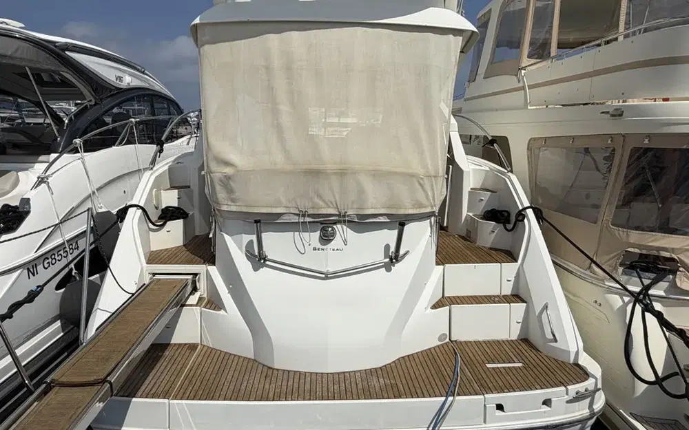 slider 1 Beneteau Monte Carlo 47 Fly