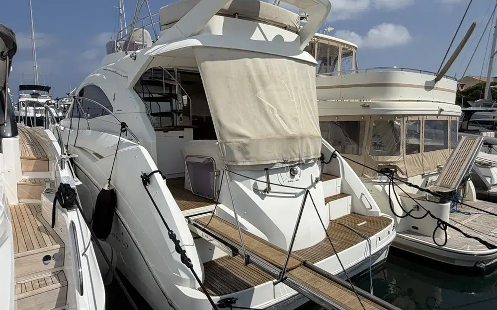 slider 2 Beneteau Monte Carlo 47 Fly