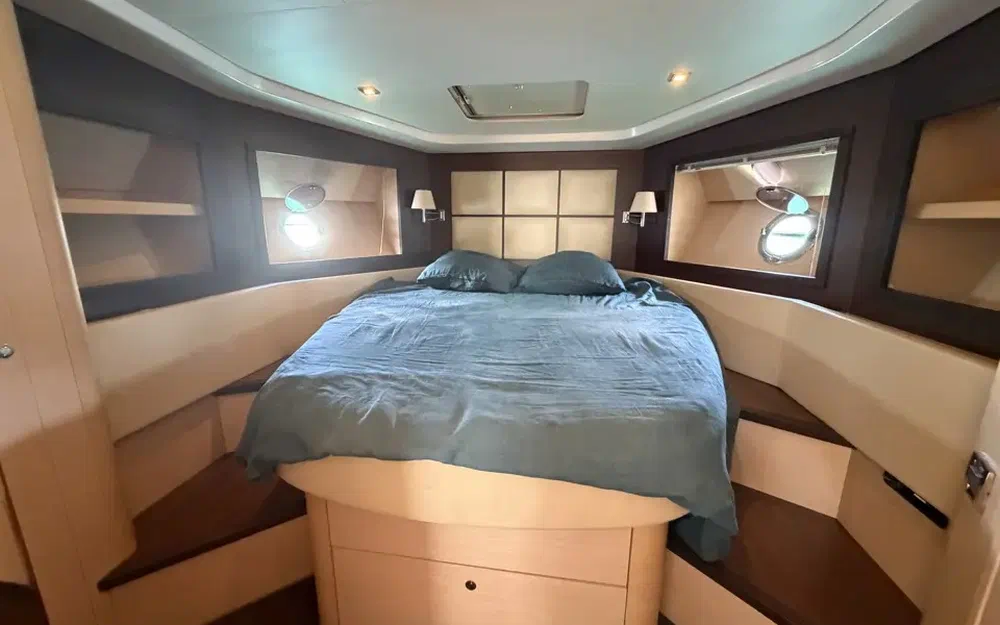 slider 29 Beneteau Monte Carlo 47 Fly