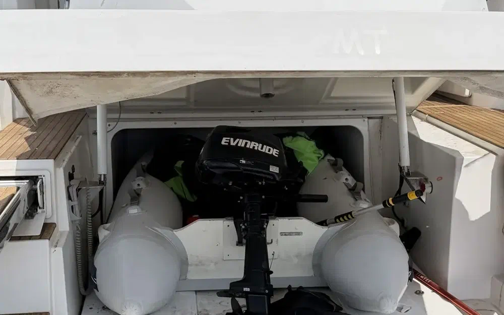 slider 4 Beneteau Monte Carlo 47 Fly