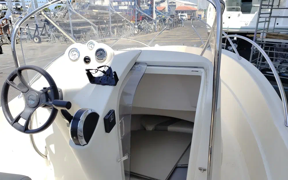 slider 11 Quicksilver Activ 555 Open