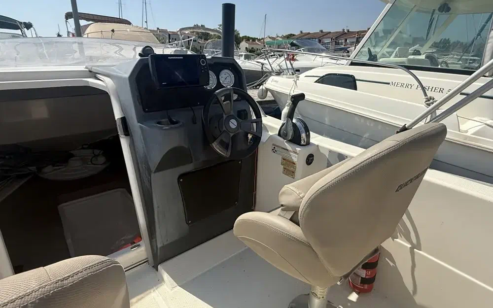 slider 11 Quicksilver Activ 505 Cabin