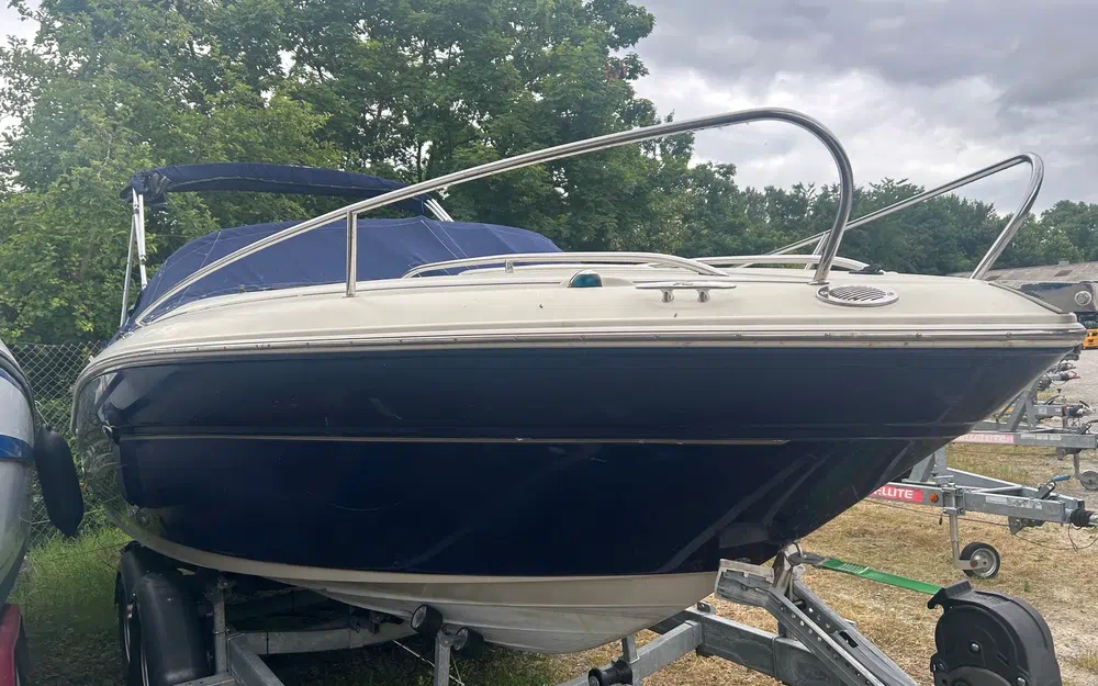 slider 6 Sea Ray 220 Sunsport