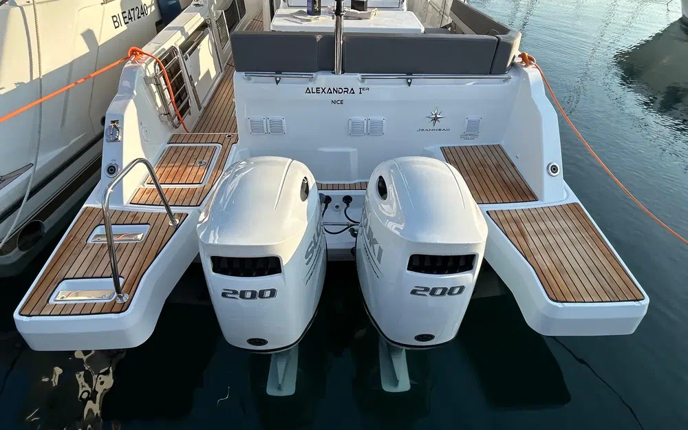 slider 1 Jeanneau Cap Camarat 9.0 CC