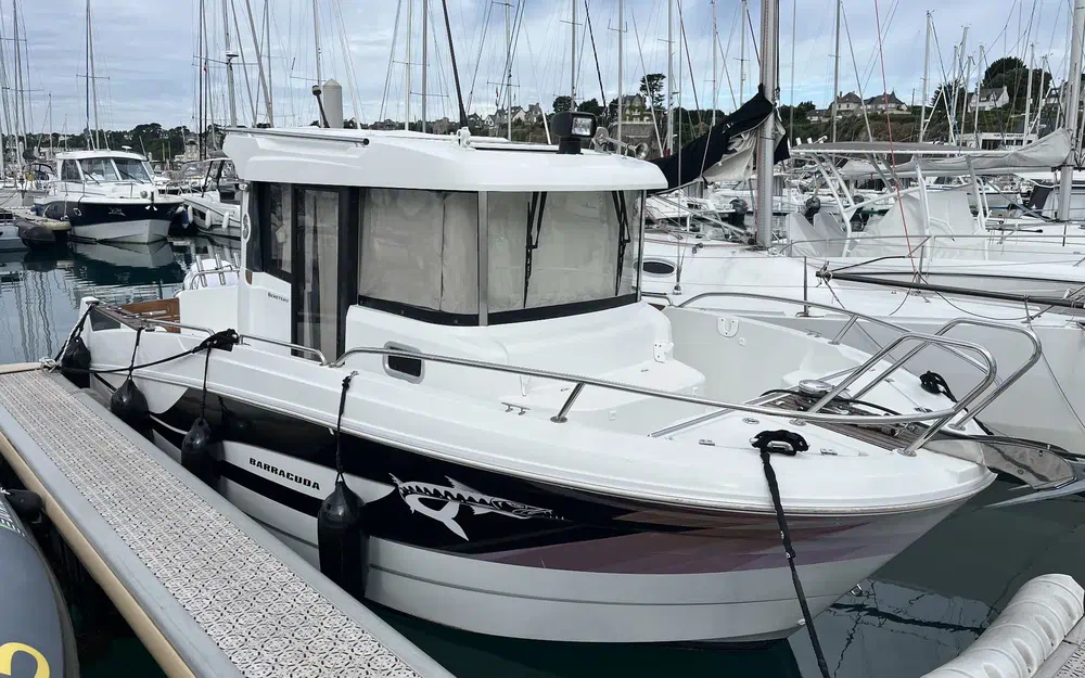 slider 1 Beneteau Barracuda 7