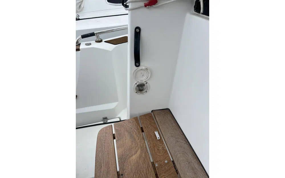 slider 6 Beneteau Barracuda 7