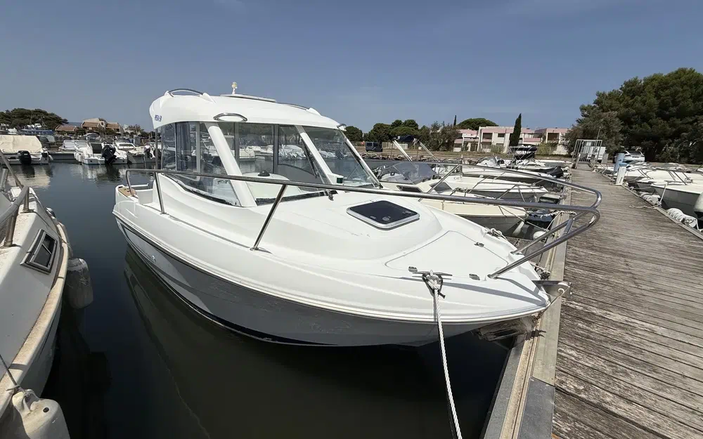 slider 1 Beneteau Antares 580