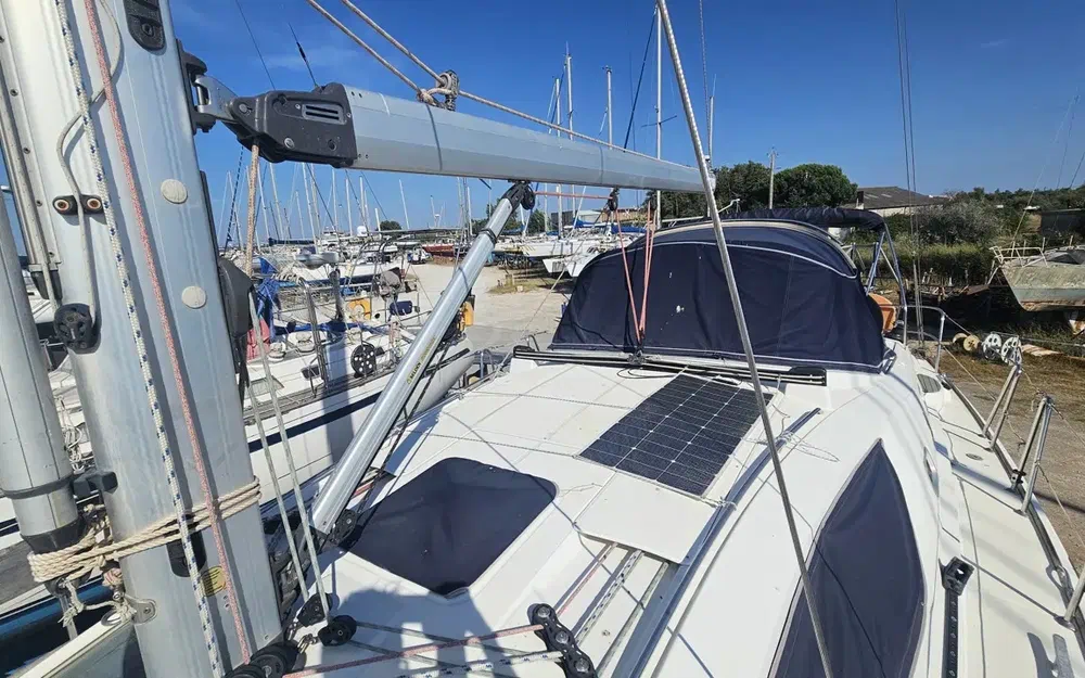 slider 3 Jeanneau Sun Odyssey 42 DS