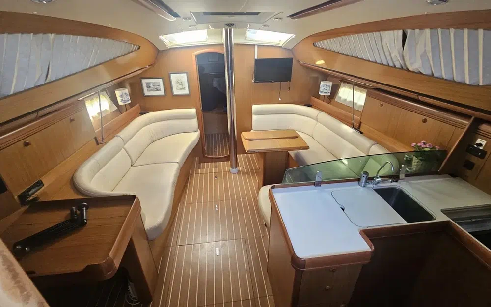 slider 5 Jeanneau Sun Odyssey 42 DS