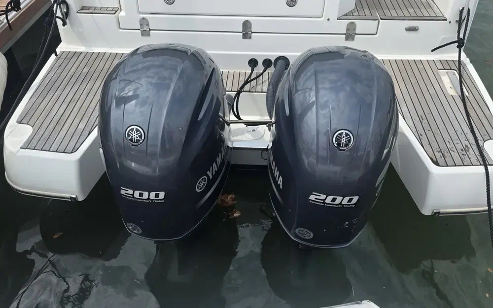 slider 7 Jeanneau Leader 30