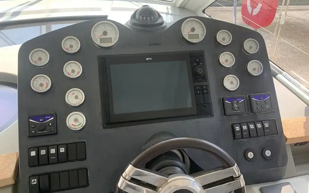 slider 10 Beneteau Monte Carlo 42
