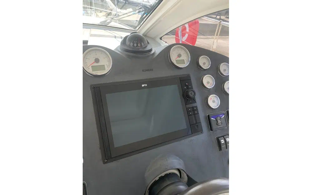 slider 11 Beneteau Monte Carlo 42