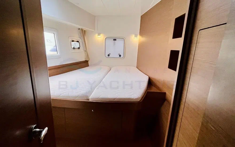 slider 23 Lagoon 42