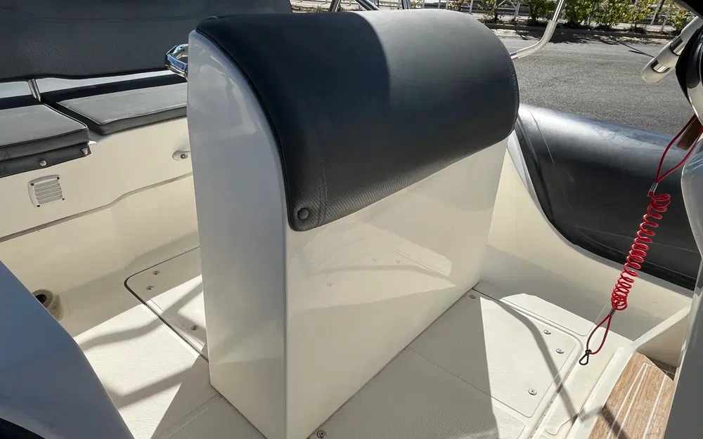 slider 7 Black Fin Elegance 7