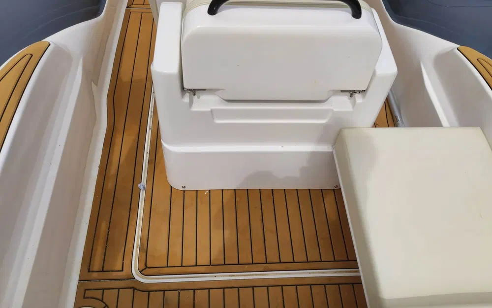 slider 23 Sharkboat Loup 59 SL