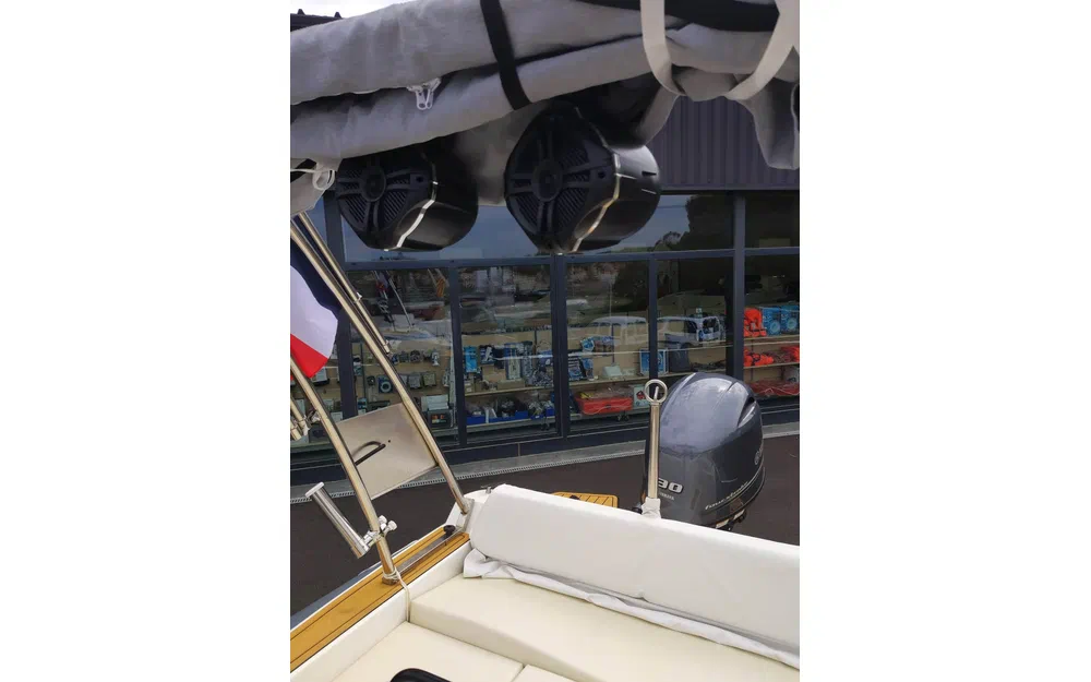 slider 24 Sharkboat Loup 59 SL