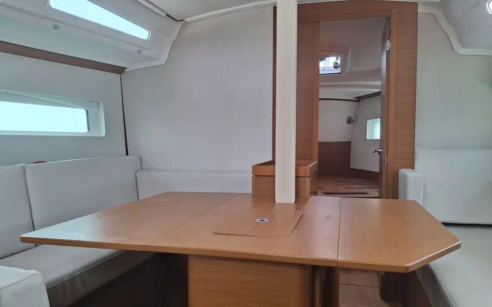 slider 13 Jeanneau Sun Odyssey 380