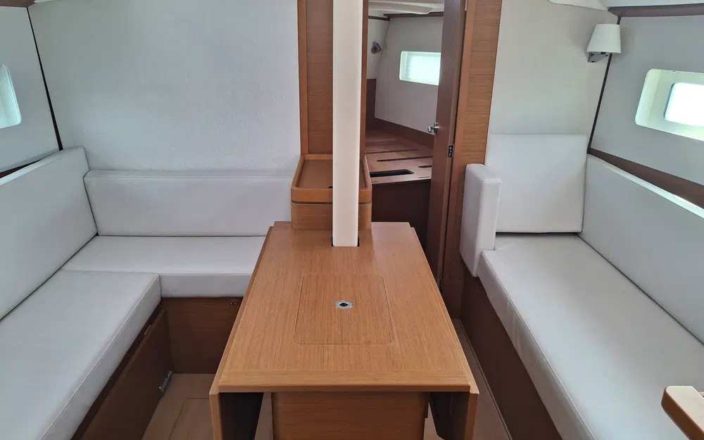 slider 3 Jeanneau Sun Odyssey 380