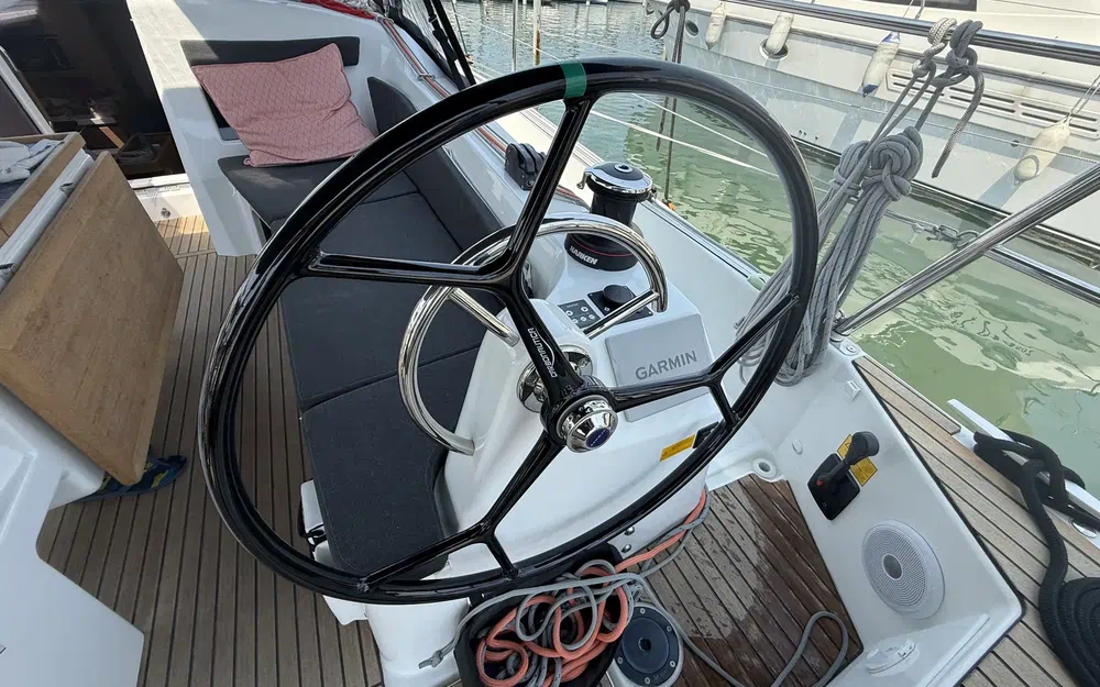 slider 13 Jeanneau Sun Odyssey 410