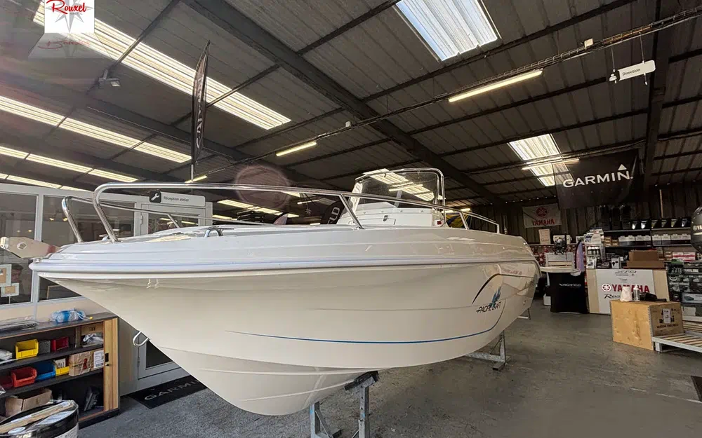 slider 9 Pacific Craft 545 Open