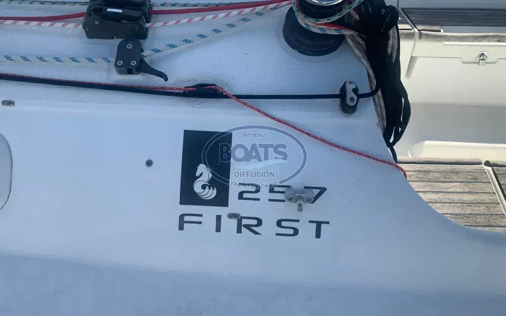 slider 12 Beneteau First 25.7 S