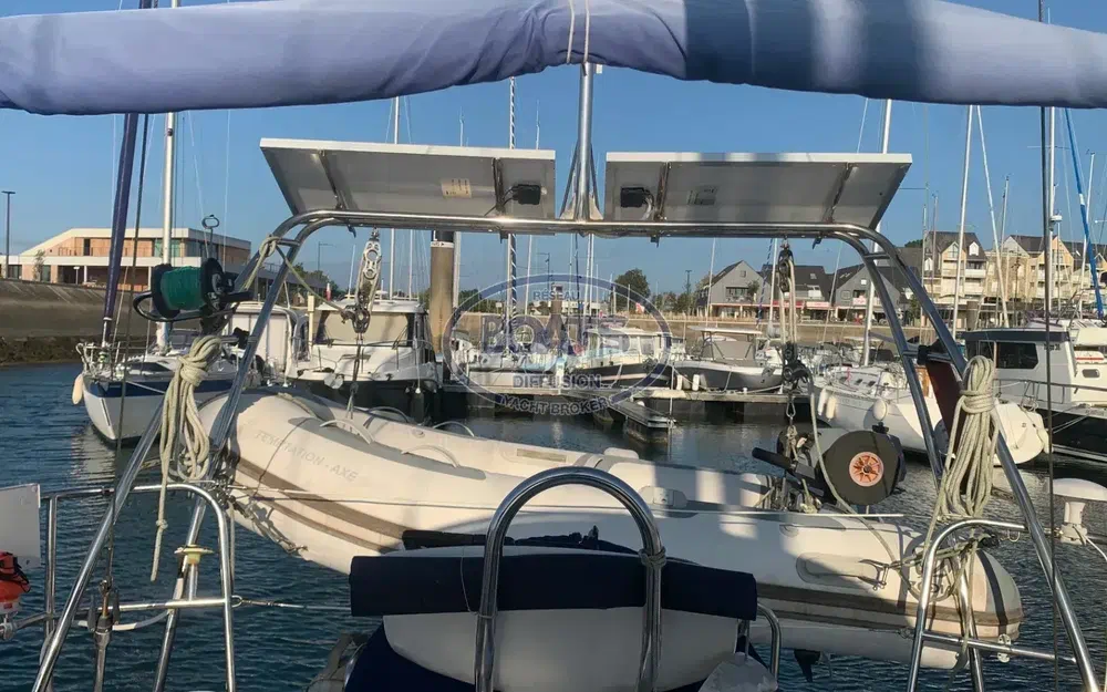 slider 12 Jeanneau Sun Odyssey 37
