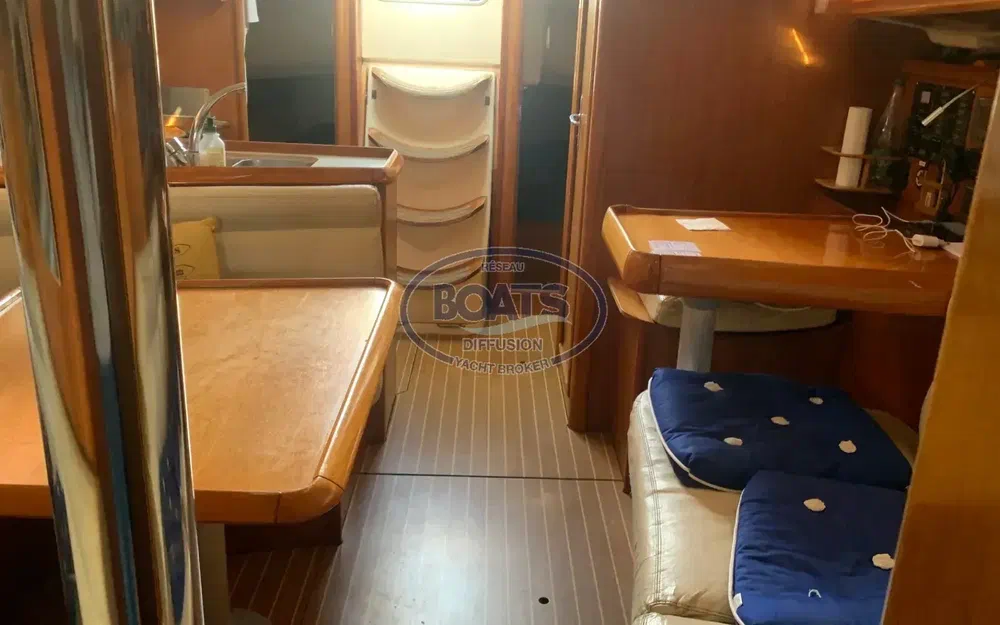 slider 8 Jeanneau Sun Odyssey 37