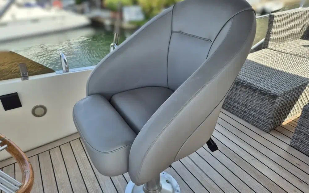 slider 21 Princess 48 Fly