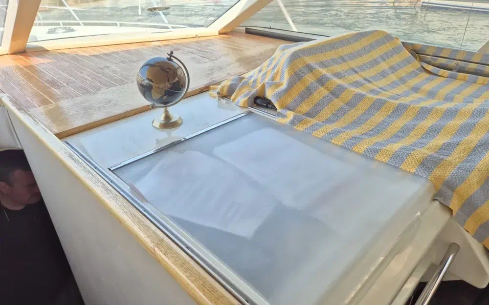 slider 27 Princess 48 Fly