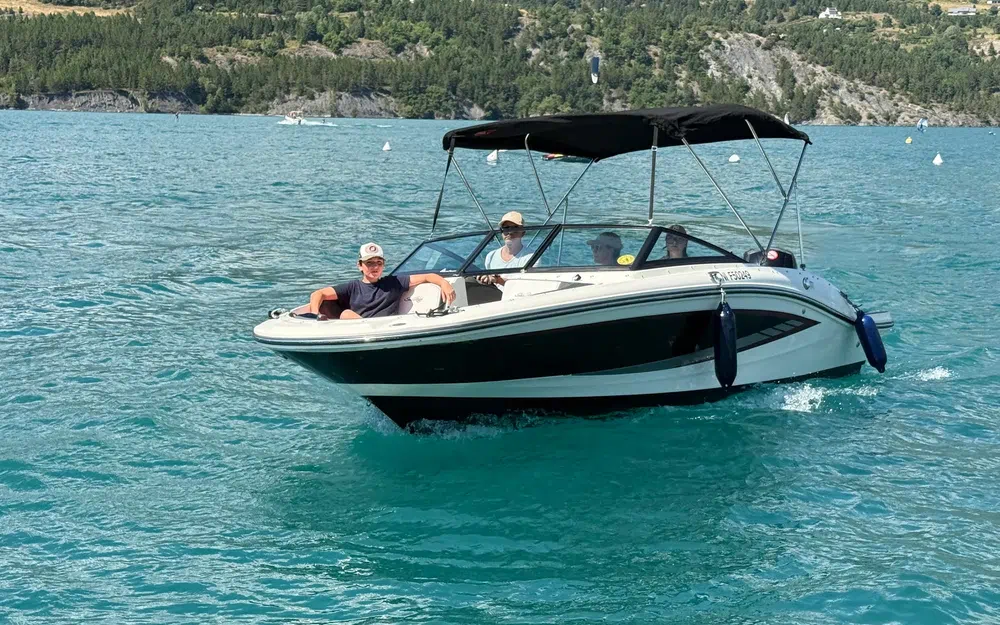 slider 3 Sea Ray 19 SPX