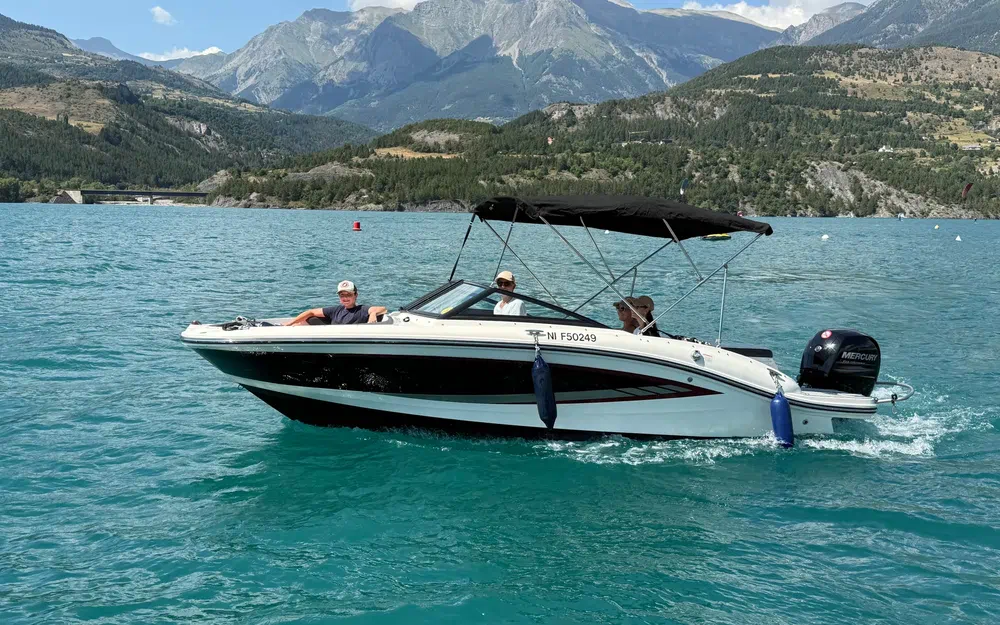 slider 5 Sea Ray 19 SPX