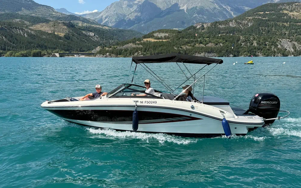 slider 6 Sea Ray 19 SPX